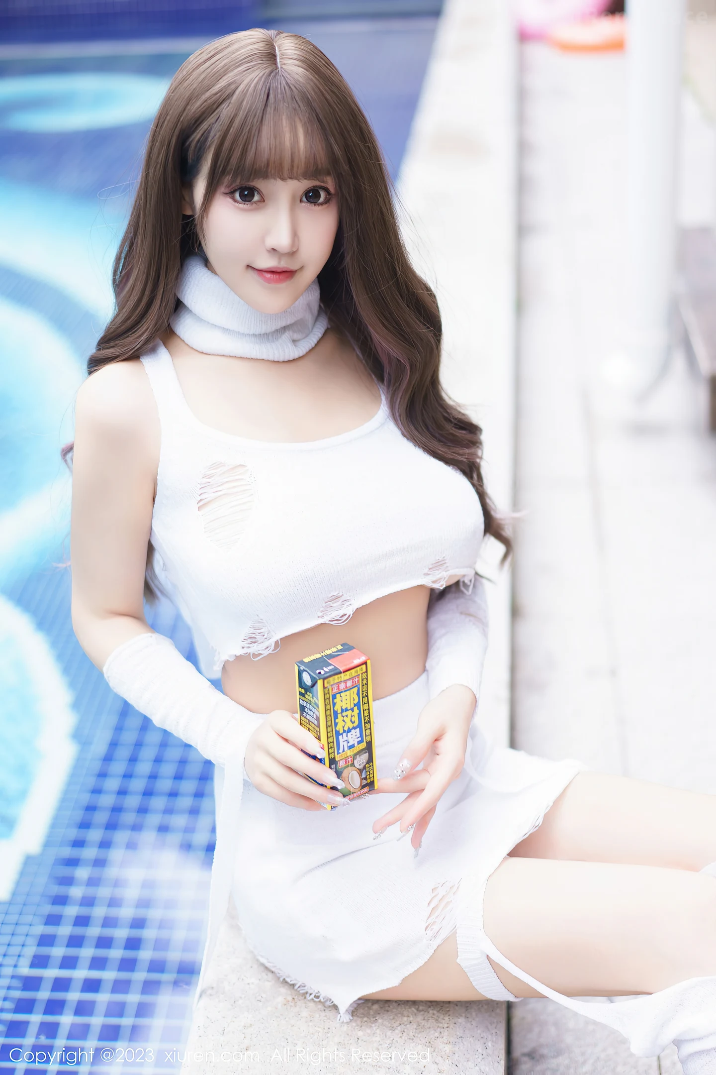 图片[5]-[XiuRen秀人网]2023.02.10 VOL.6251 徐莉芝Booty 白色连衣裙与黑色内衣加黑丝美腿性感私房写真集-秀人网官方网站